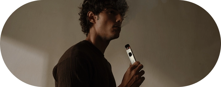 XROS 5 best vape for nic salts featuring both auto draw and button activation for a customizable salt nic vape experience.